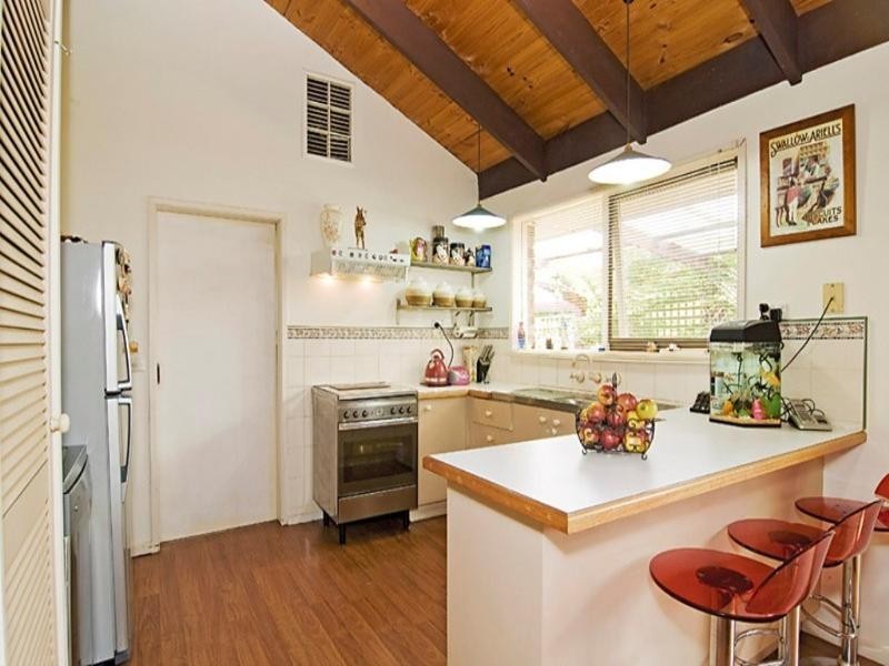 16 Landara Court, Mooroolbark VIC 3138