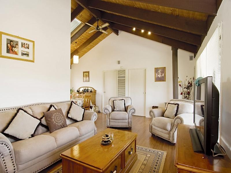 16 Landara Court, Mooroolbark VIC 3138