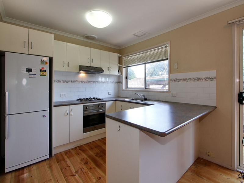 71 Bellara Drive, Mooroolbark VIC 3138