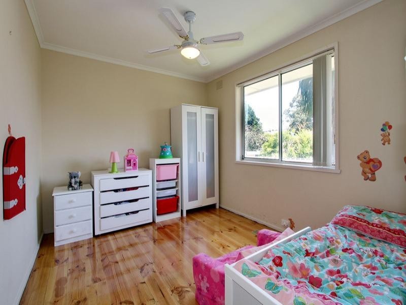 71 Bellara Drive, Mooroolbark VIC 3138