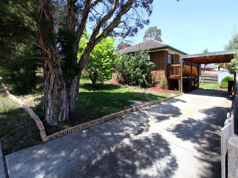 71 Bellara Drive, Mooroolbark VIC 3138