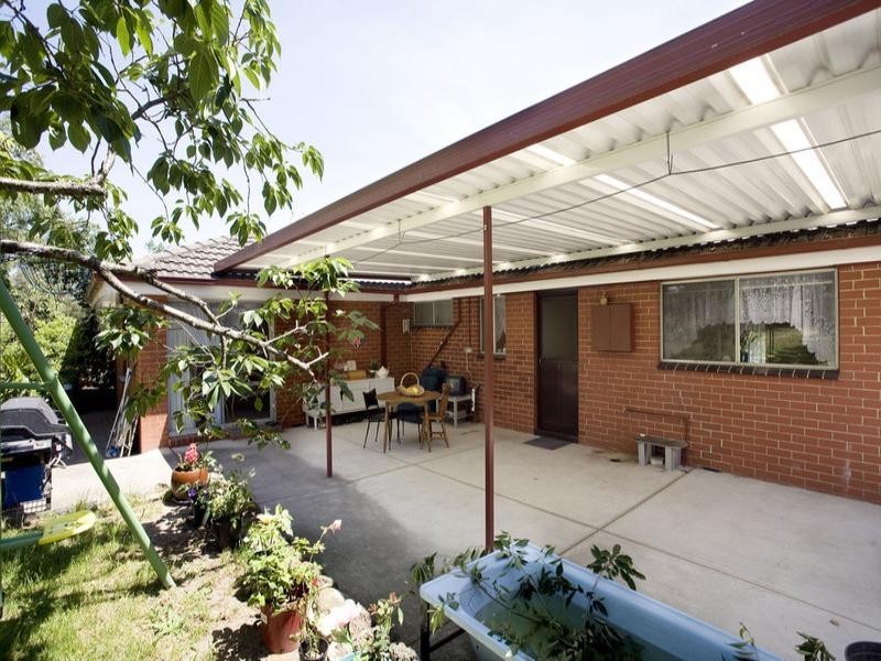 14 Saxon Drive, Mooroolbark VIC 3138