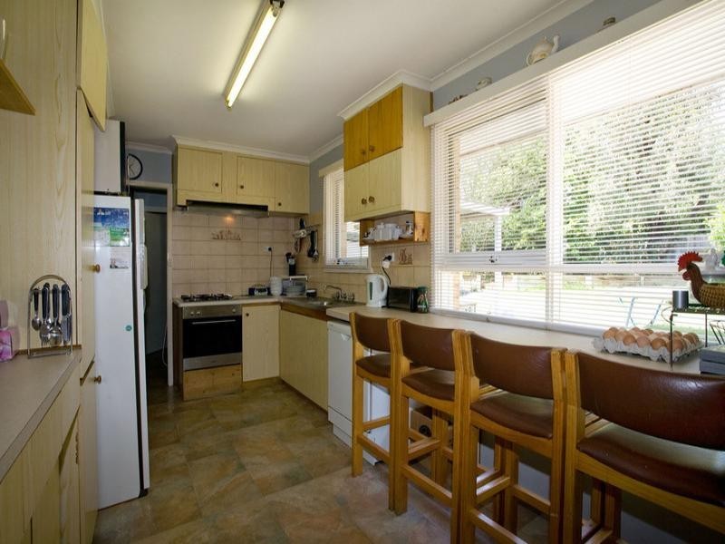 65 Croydondale Drive, Mooroolbark VIC 3138