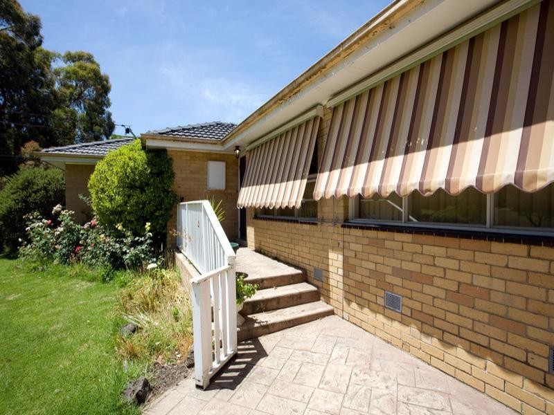 65 Croydondale Drive, Mooroolbark VIC 3138