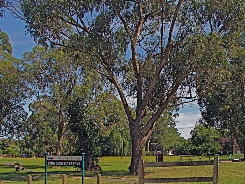 46 Zina Grove, Mooroolbark VIC 3138
