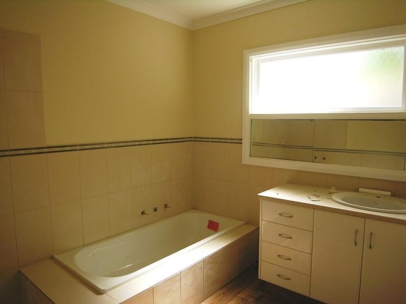 49A Pascoe Avenue, Croydon VIC 3136