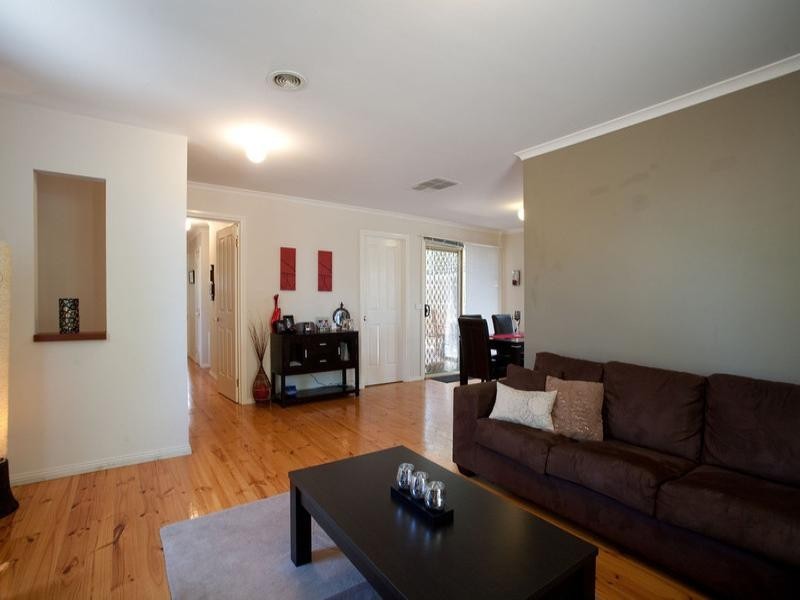 3/3 Alfrick Road, Croydon VIC 3136