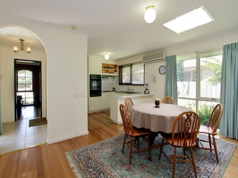 37 Landstrom Quadrant, Kilsyth VIC 3137