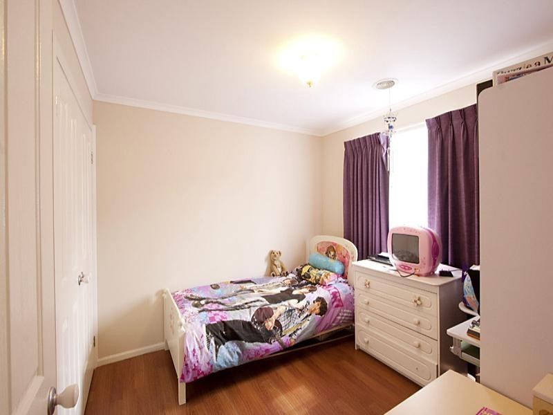 17 Mountain View Road, Kilsyth VIC 3137