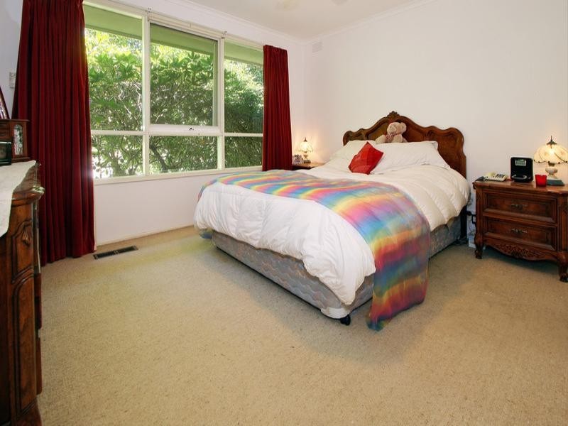 7 Parry Drive, Mooroolbark VIC 3138