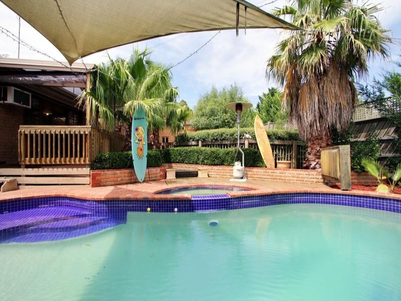 1 French Close, Mooroolbark VIC 3138