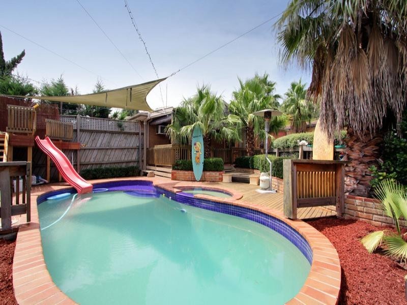 1 French Close, Mooroolbark VIC 3138