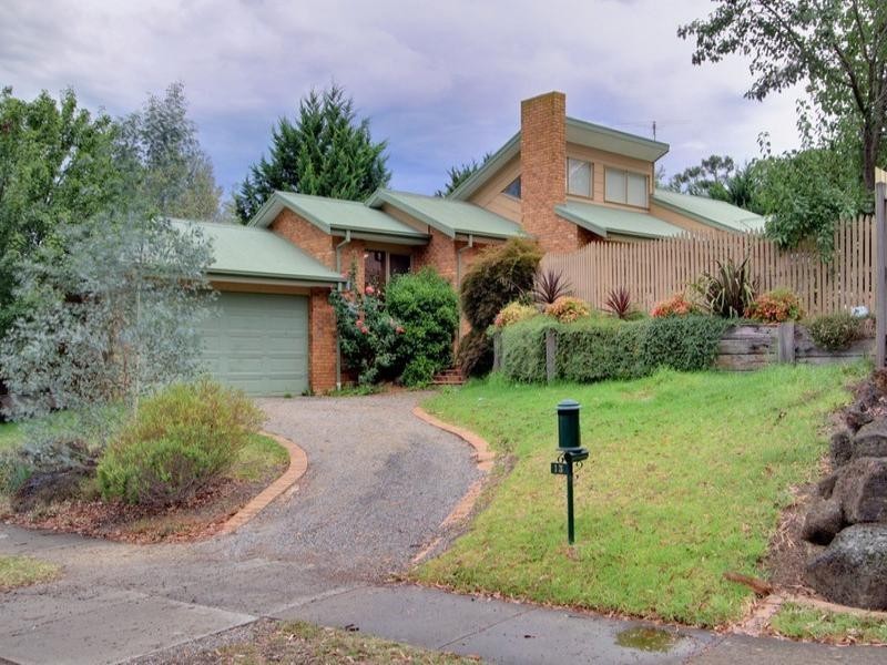 13 Lakeview Drive, Lilydale VIC 3140