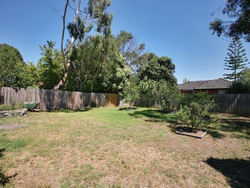 19 Yarra Road, Croydon VIC 3136