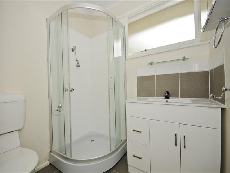 30 Cambridge Road, Mooroolbark VIC 3138