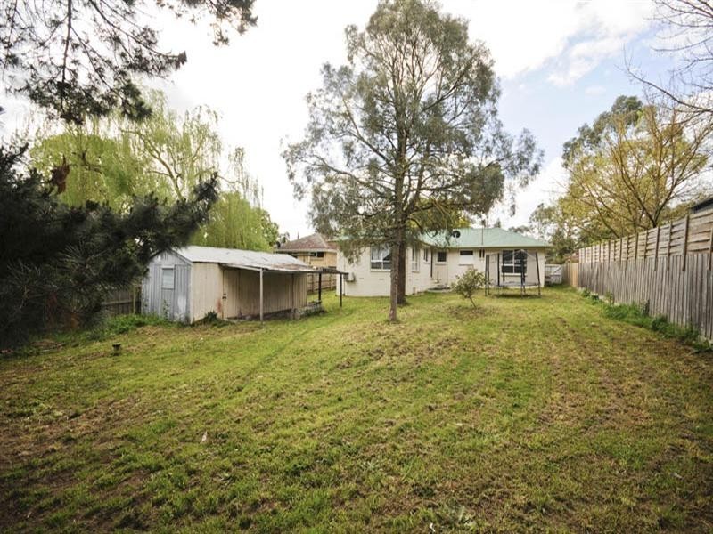30 Cambridge Road, Mooroolbark VIC 3138