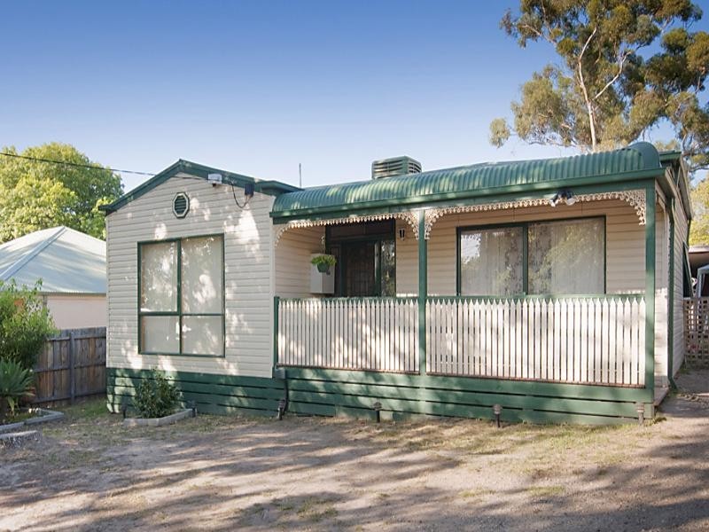 7 Ridgway Avenue, Croydon VIC 3136