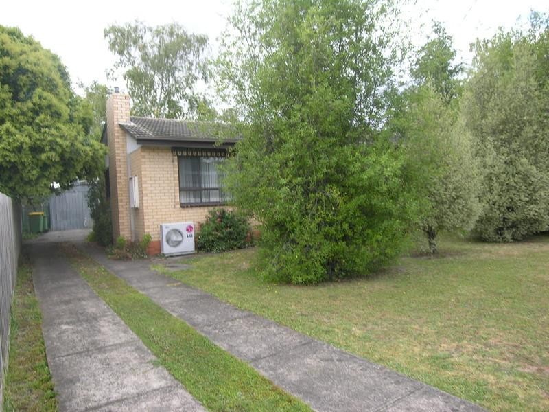 5 Kathy Court, Mooroolbark VIC 3138