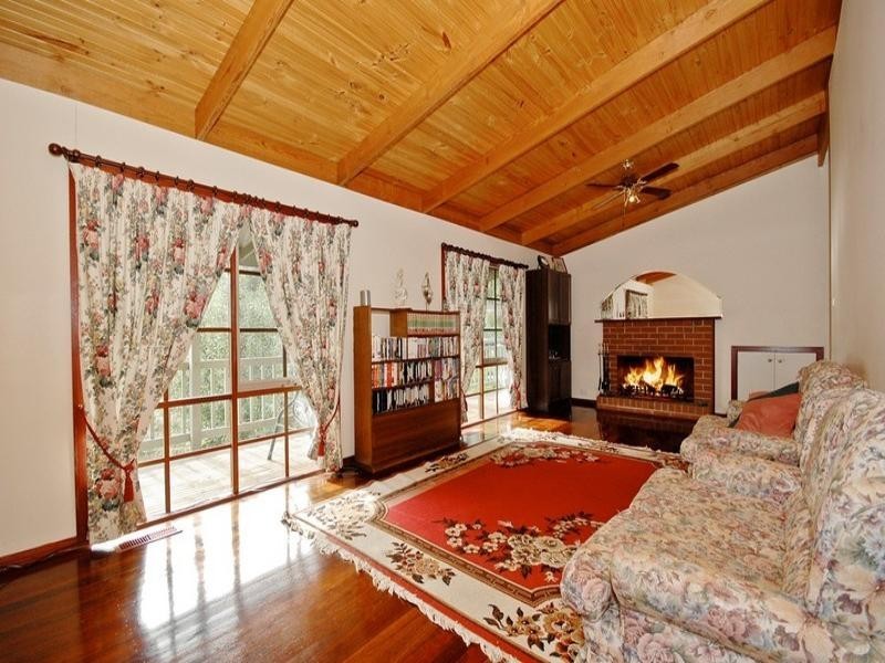 13 Stringybark Boulevard North, Mount Evelyn VIC 3796