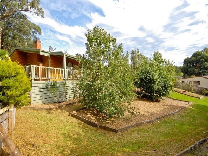 13 Stringybark Boulevard North, Mount Evelyn VIC 3796