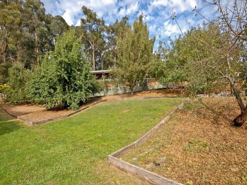 13 Stringybark Boulevard North, Mount Evelyn VIC 3796