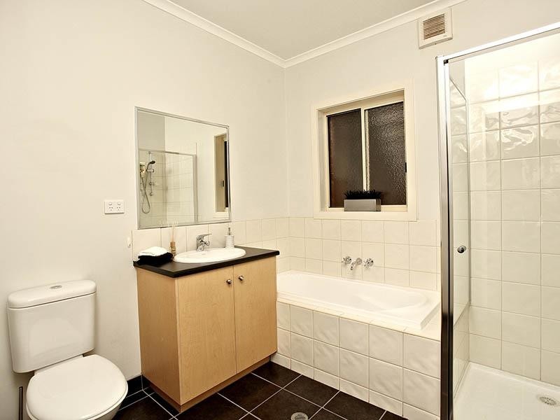 87/13 Hewish Road, Croydon VIC 3136