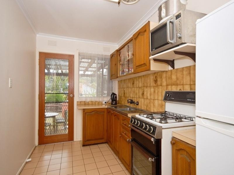 1/160 Bayswater Road, Croydon South VIC 3136