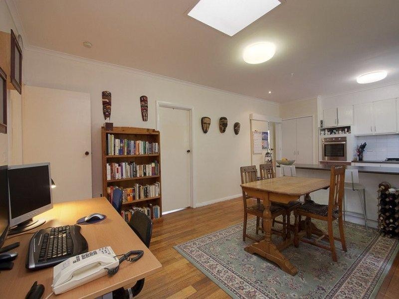 32 Meadowlark Lane, Mooroolbark VIC 3138