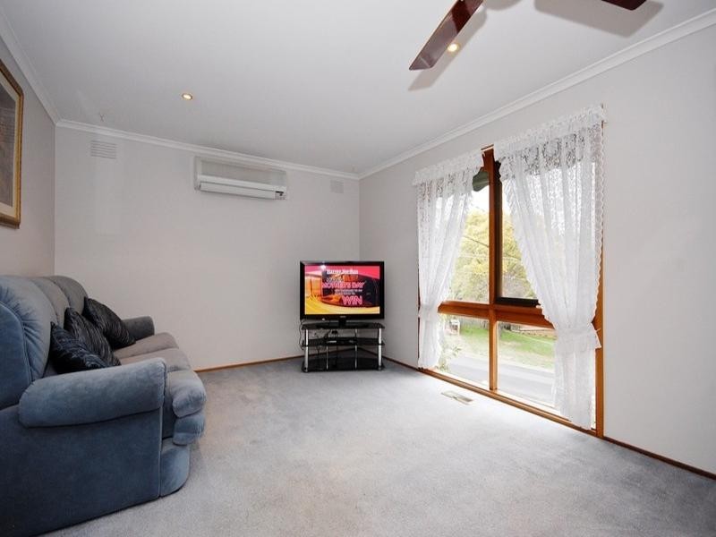 5 Shadowplay Road, Mooroolbark VIC 3138