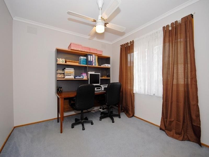 5 Shadowplay Road, Mooroolbark VIC 3138