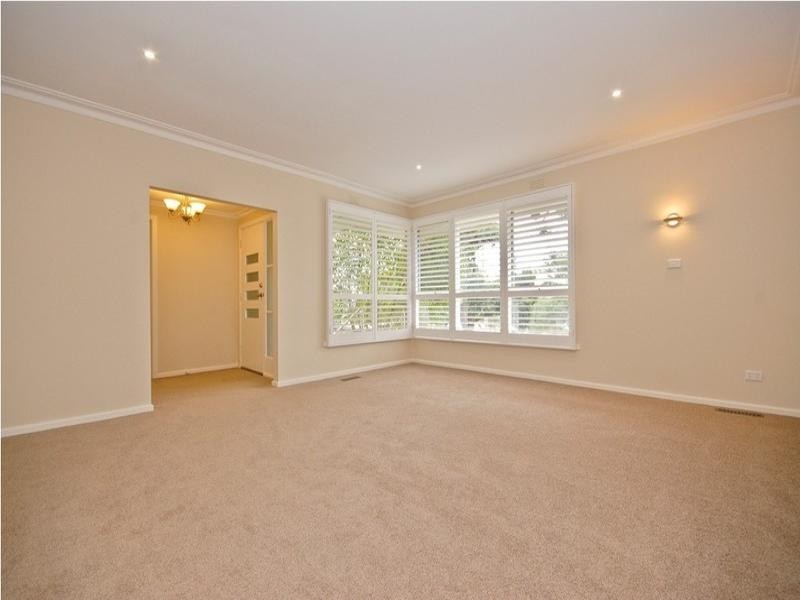 5 Buggy Ride Lane, Chirnside Park VIC 3116