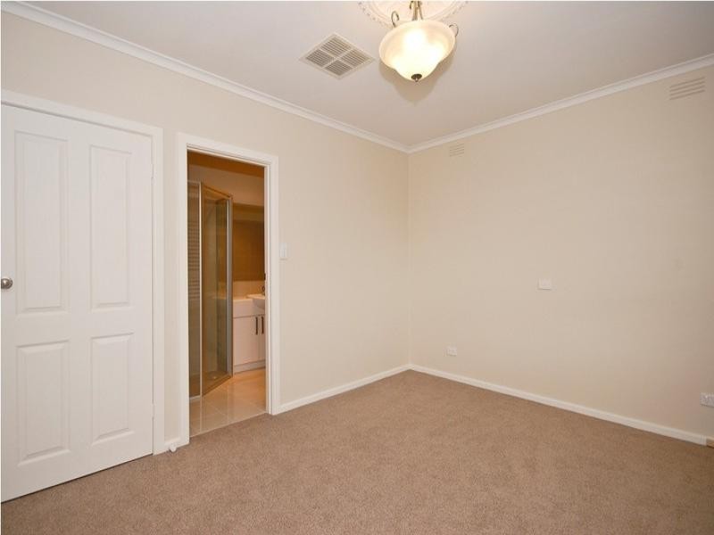 5 Buggy Ride Lane, Chirnside Park VIC 3116