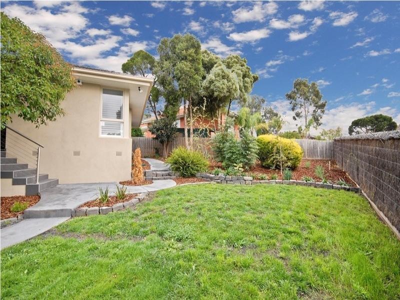 5 Buggy Ride Lane, Chirnside Park VIC 3116
