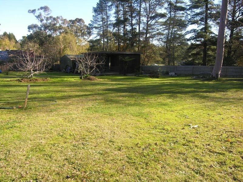 1/1 Bailey Grove, Wandin North VIC 3139