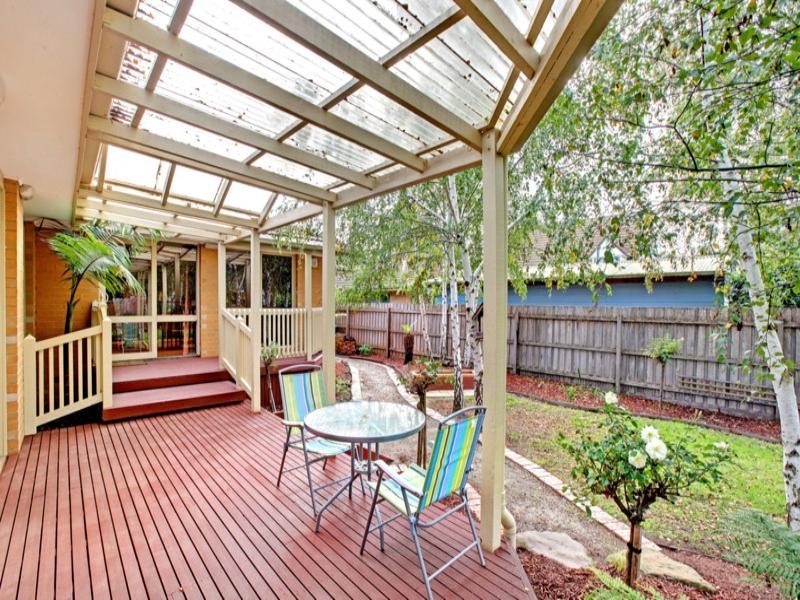 15 Robert Court, Croydon VIC 3136