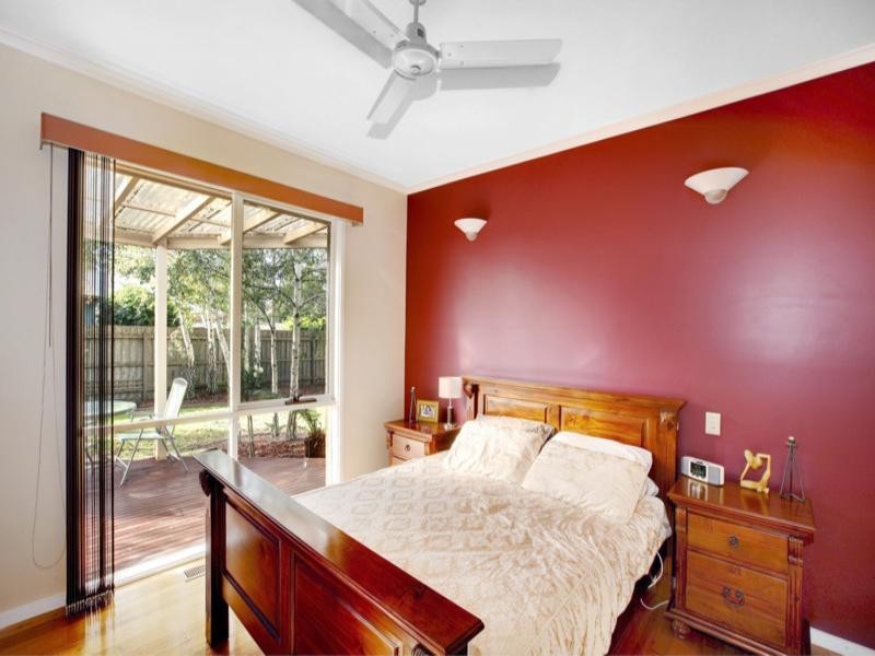 15 Robert Court, Croydon VIC 3136