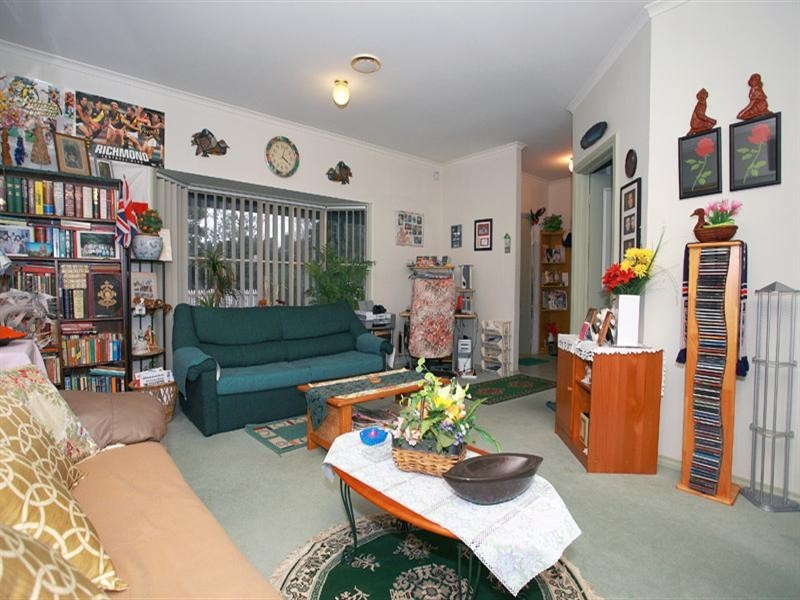 1 Hyde Park Walk, Mooroolbark VIC 3138