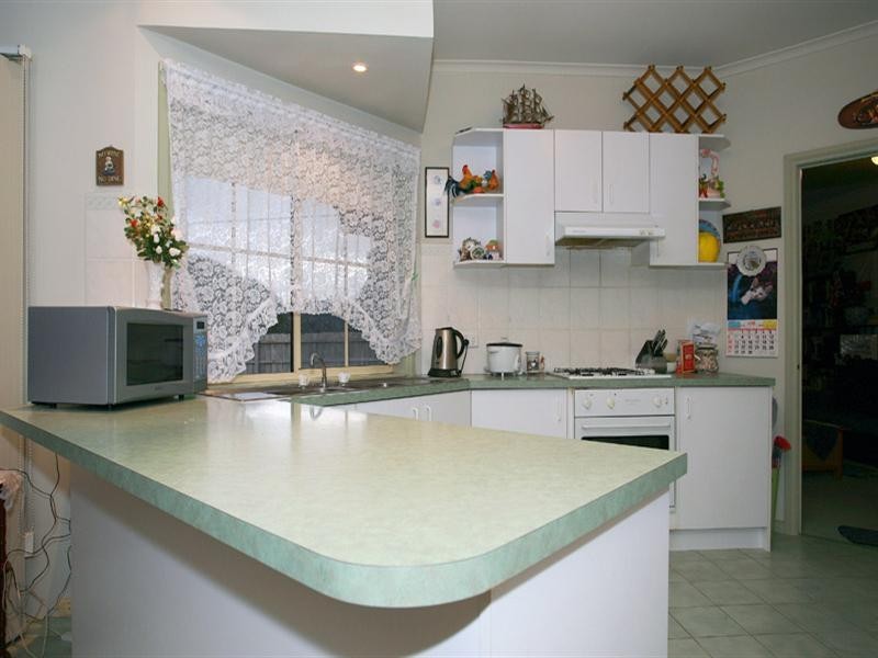 1 Hyde Park Walk, Mooroolbark VIC 3138