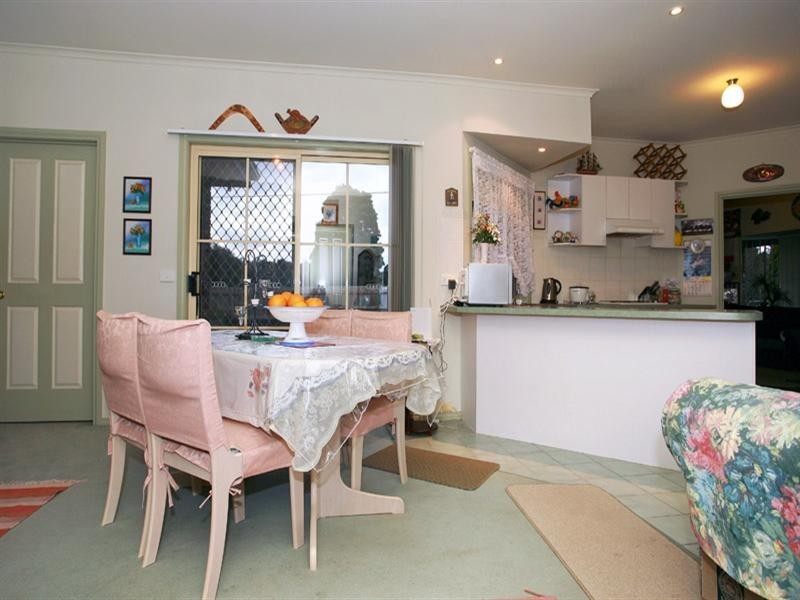1 Hyde Park Walk, Mooroolbark VIC 3138