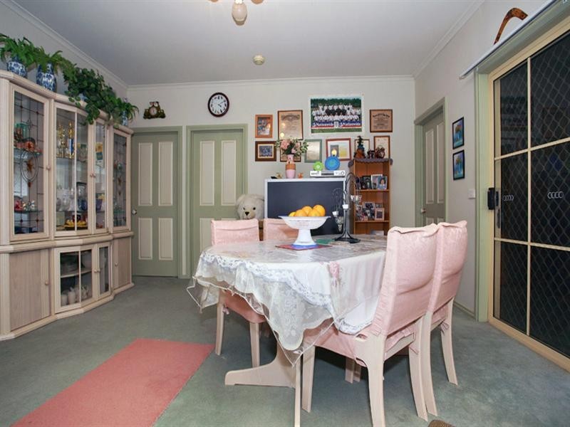 1 Hyde Park Walk, Mooroolbark VIC 3138