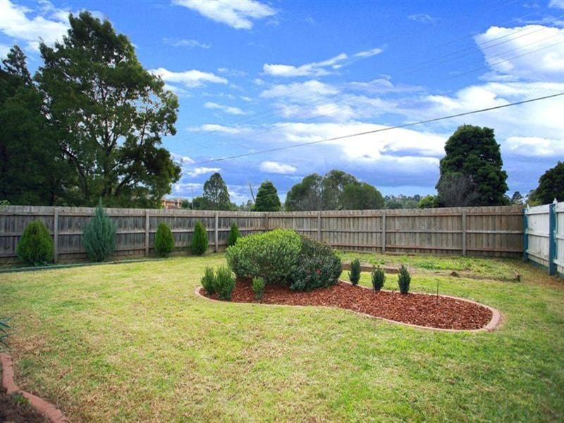 1 Hyde Park Walk, Mooroolbark VIC 3138