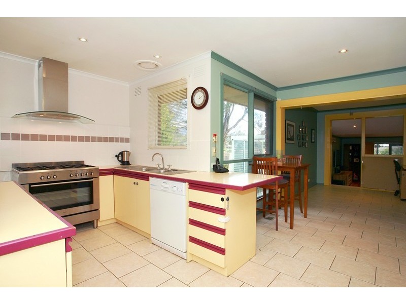 26 Masefield Avenue, Mooroolbark VIC 3138