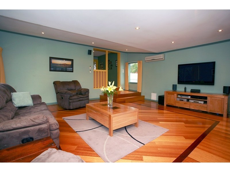 26 Masefield Avenue, Mooroolbark VIC 3138