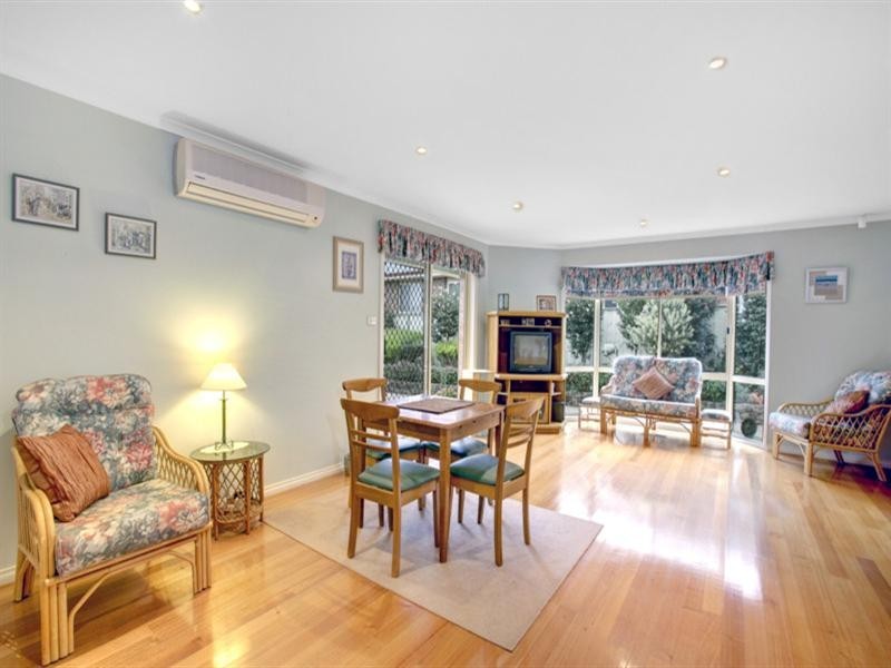 1 NORWICH Close, Chirnside Park VIC 3116