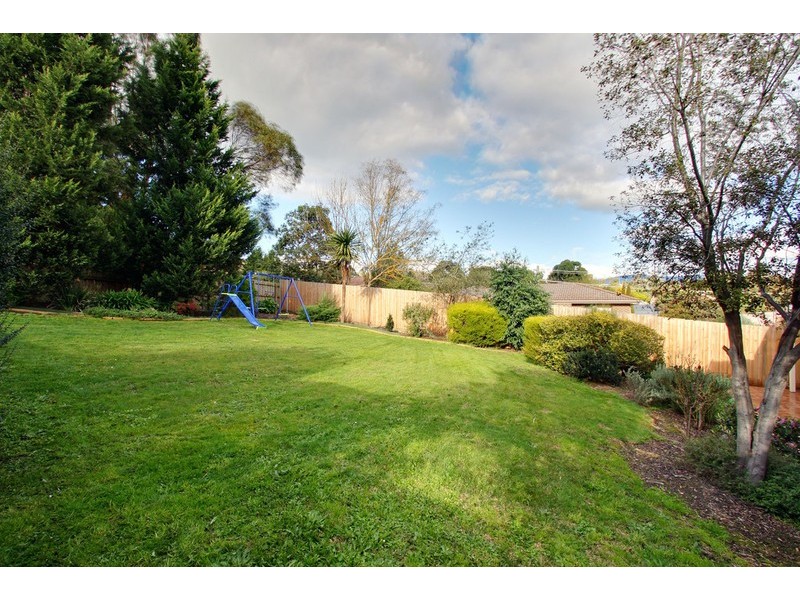4 Hedwig Drive, Mooroolbark VIC 3138