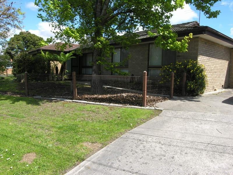 108 ESTHER Crescent, Mooroolbark VIC 3138