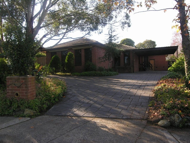 98 Hayrick Lane, Mooroolbark VIC 3138