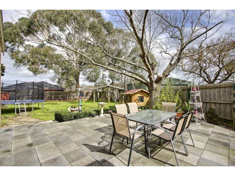 7 Numeralla Street, Mooroolbark VIC 3138