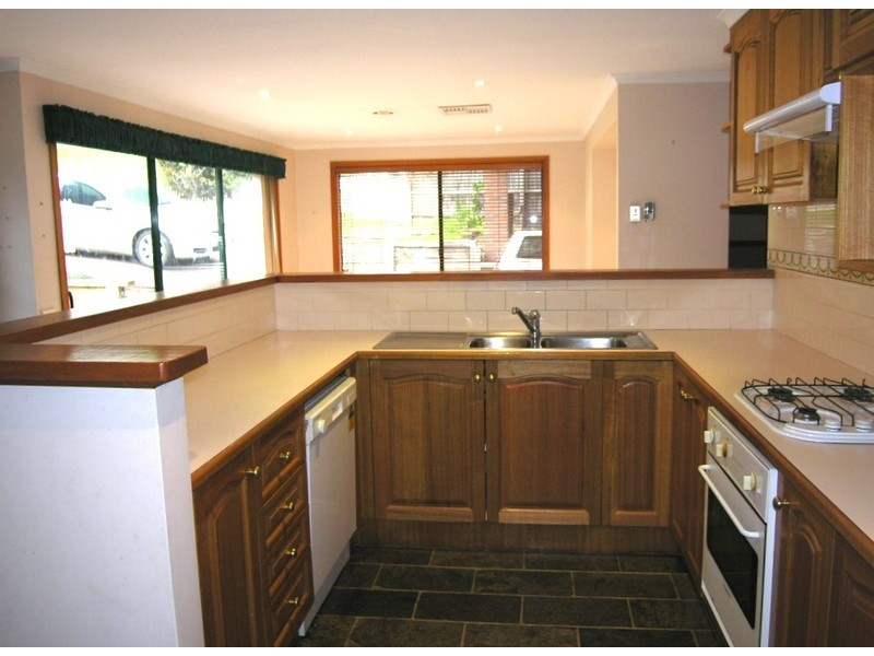 16 The Briars, Mooroolbark VIC 3138