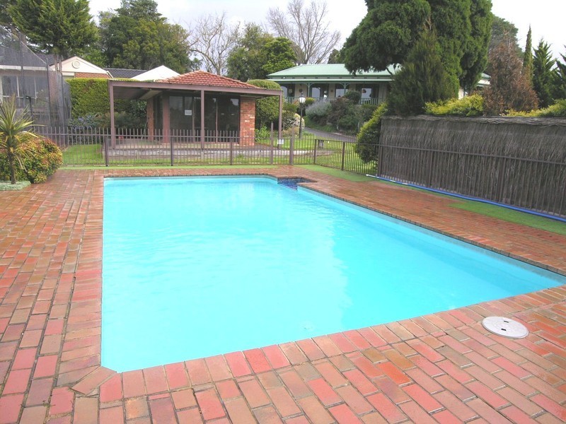 16 The Briars, Mooroolbark VIC 3138